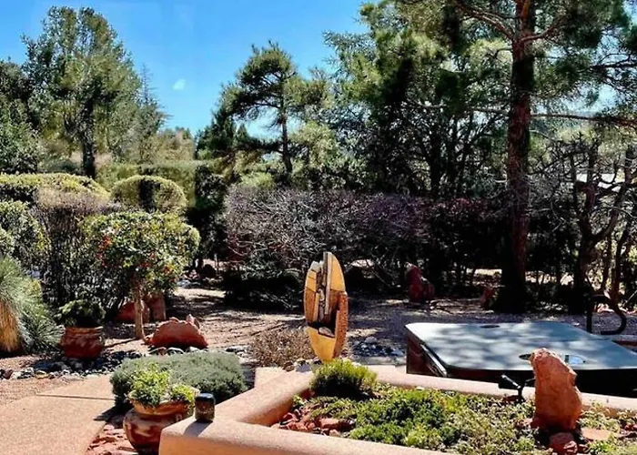 Holiday home Chapel Vortex Red Rocks Hot Tub Gardens *