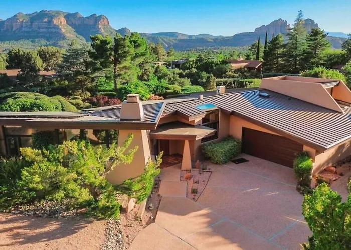 Chapel Vortex Red Rocks Hot Tub Gardens Holiday home *