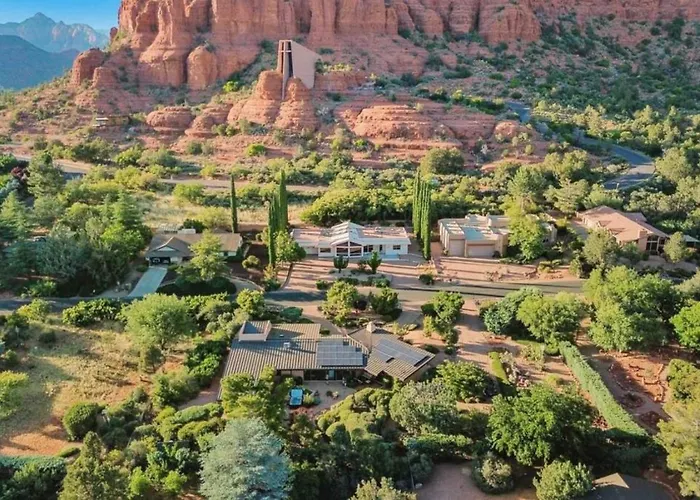 Chapel Vortex Red Rocks Hot Tub Gardens Holiday home