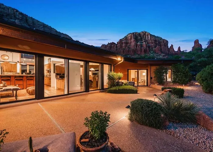 Chapel Vortex Red Rocks Hot Tub Gardens Holiday home