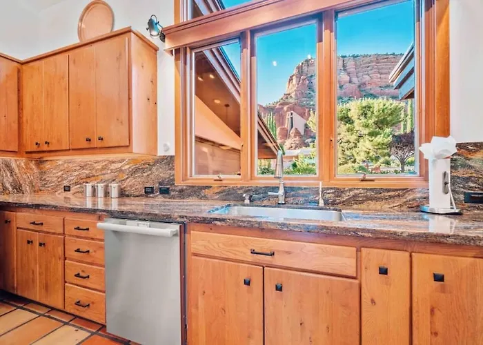 Holiday home Chapel Vortex Red Rocks Hot Tub Gardens